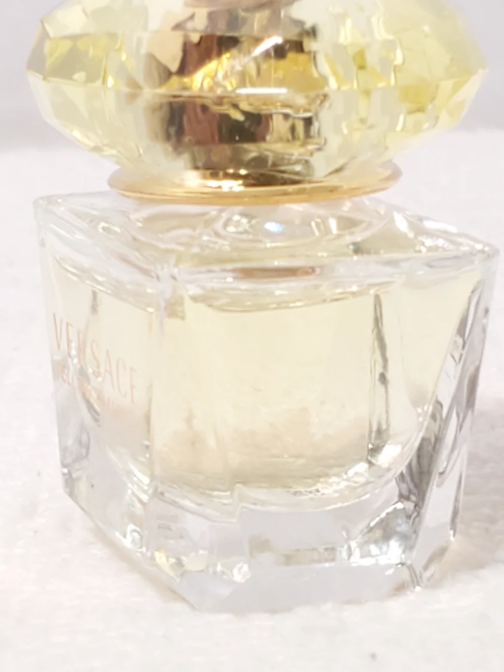 Versace Yellow Diamond Eau de Toilette Spray for Women 0.17 oz / 5ml Mini Splash - Picture 2 of 4